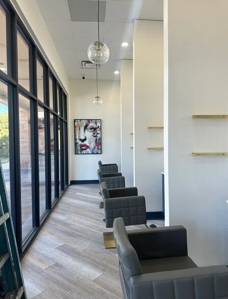 3930 Burbank Dr, Baton Rouge, LA for lease - Building Photo - Image 1 of 4