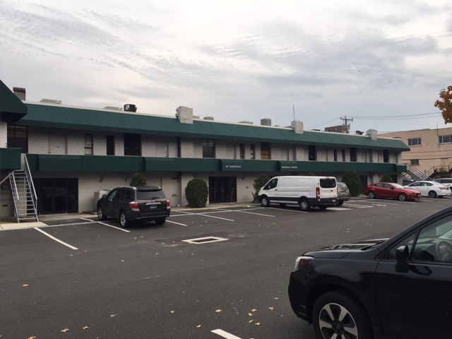 35-39 Danbury Rd, Wilton, CT for lease - Building Photo - Image 2 of 6