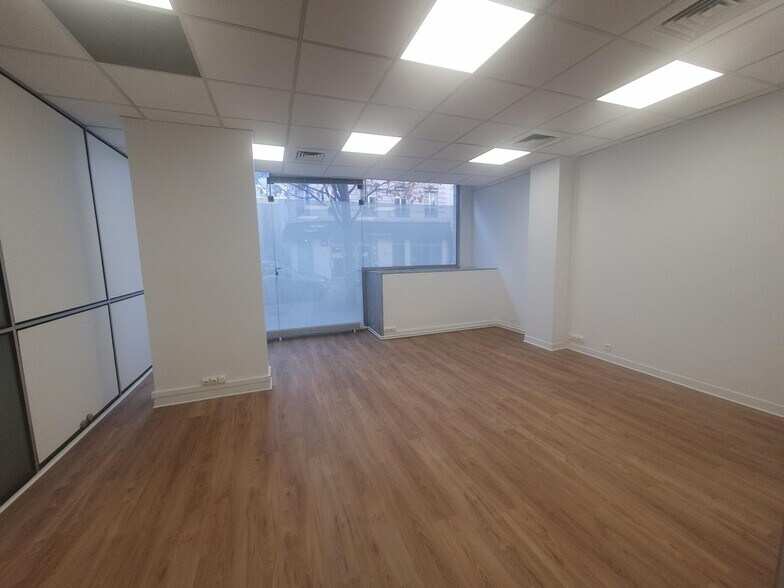 24-26 Rue Rennequin, Paris for lease - Building Photo - Image 2 of 3