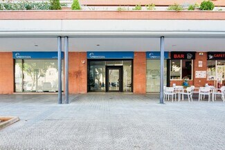 Plus de détails pour Multi-résidentiel à vendre