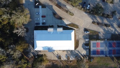 111 N Causeway Blvd, Mandeville, LA - Aerial  map view