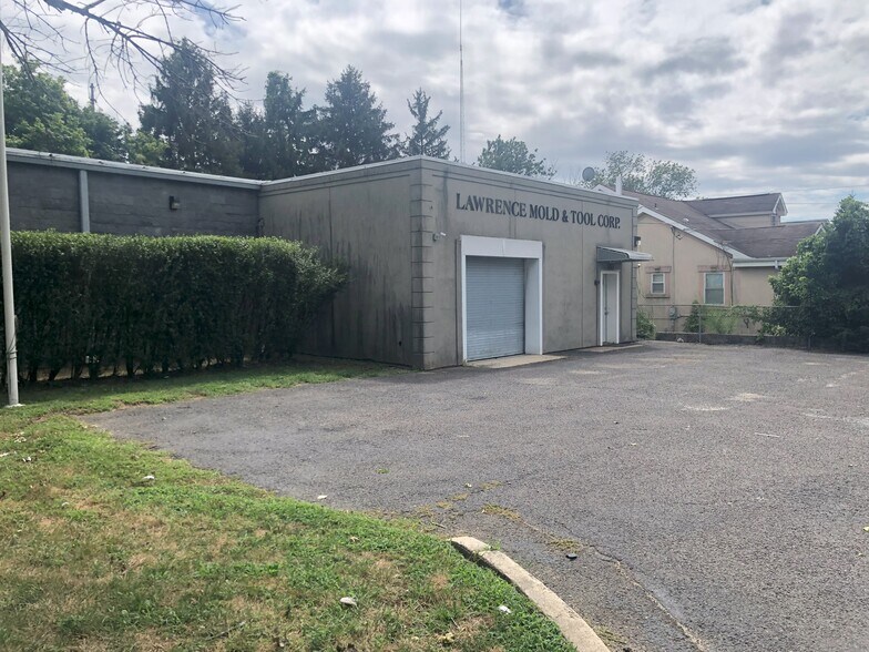 1412 Ohio Ave, Lawrence, NJ à vendre - Photo du bâtiment - Image 2 de 11