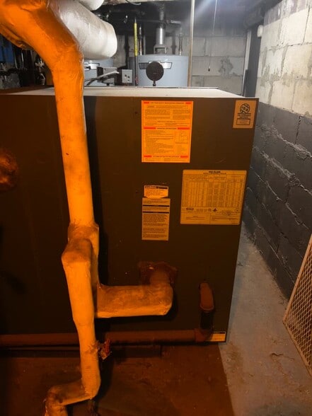 300 N 8th St, Brooklyn, NY for sale - Commercial Listing Video - Image 2 of 35