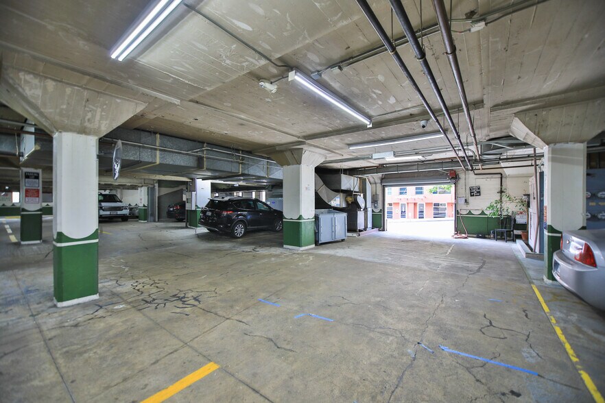 2001 Van Ness Ave, San Francisco, CA for lease - Interior Photo - Image 3 of 7