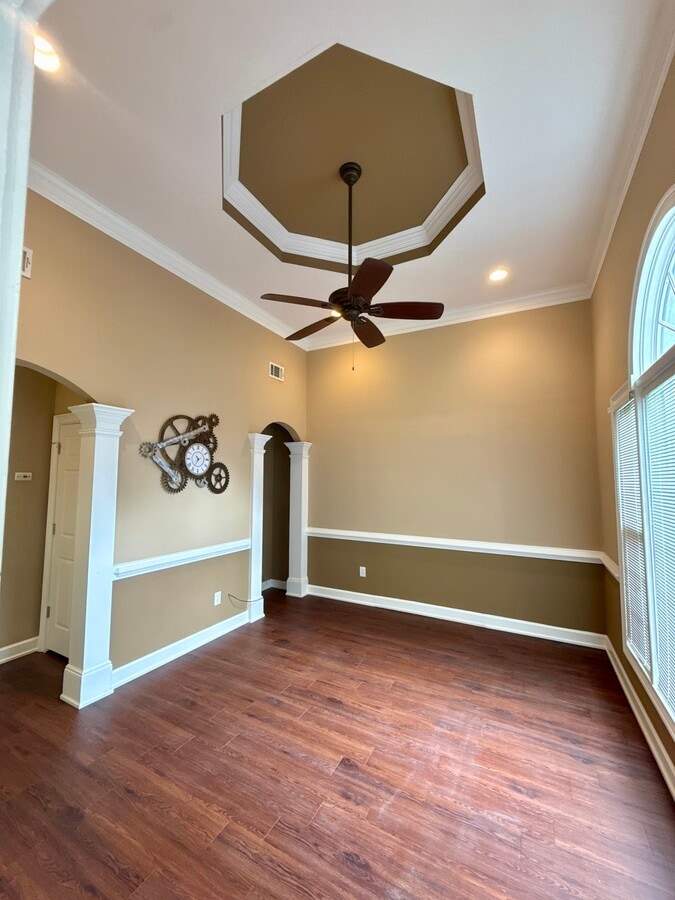 500 Sun Valley Dr, Roswell, GA 30076 - Unit D1 -  - Interior Photo - Image 1 of 10