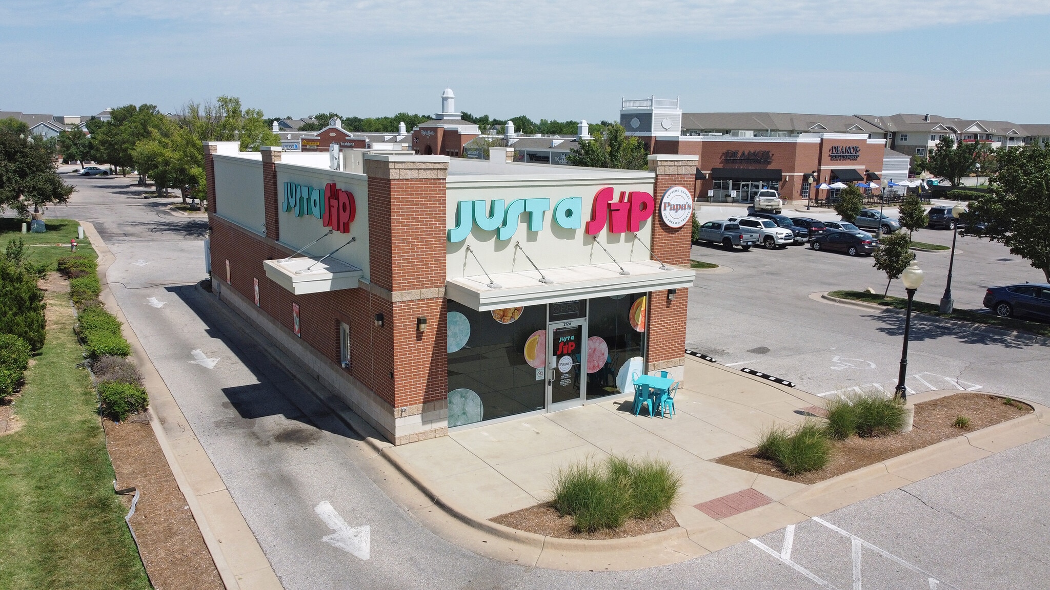2126 N Webb Rd, Wichita, KS for lease Building Photo- Image 1 of 3