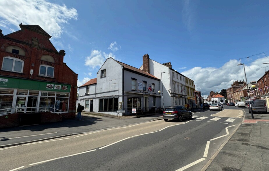 13-15 High St, York à vendre - Photo du bâtiment - Image 2 de 6