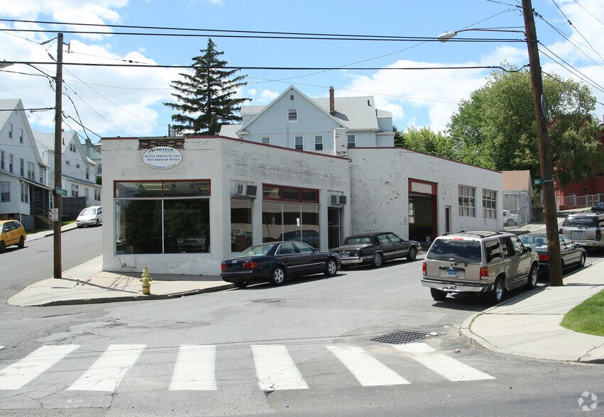 2 Smith St, Stamford, CT à louer - Photo du bâtiment - Image 2 de 3