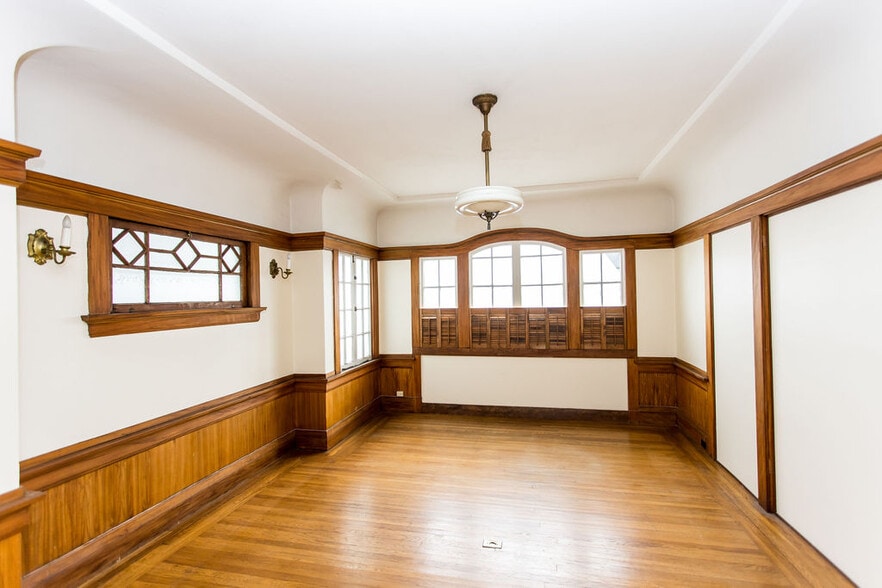 3225-3227 Lakeshore Ave, Oakland, CA for sale - Building Photo - Image 3 of 9