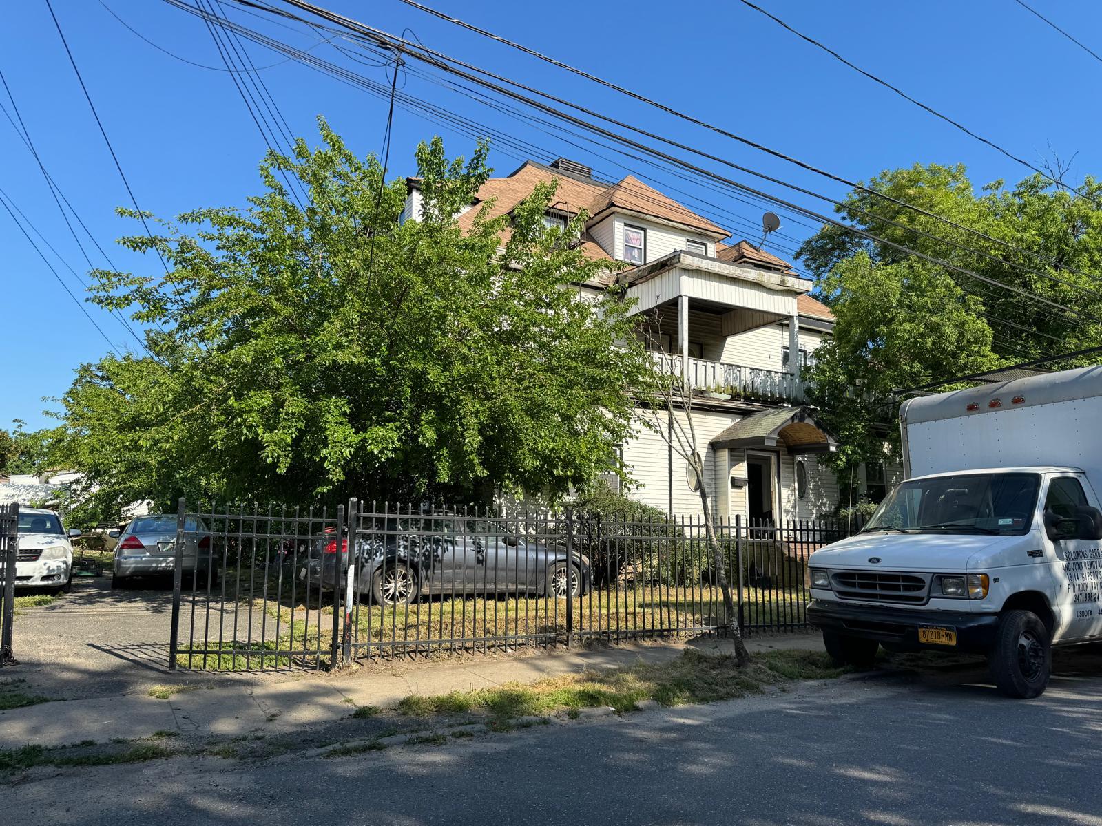 1362 Gipson St, Far Rockaway, NY for sale Primary Photo- Image 1 of 2