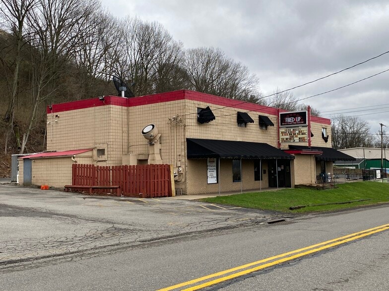 2749 Noblestown Rd, Pittsburgh, PA for lease - Building Photo - Image 2 of 20