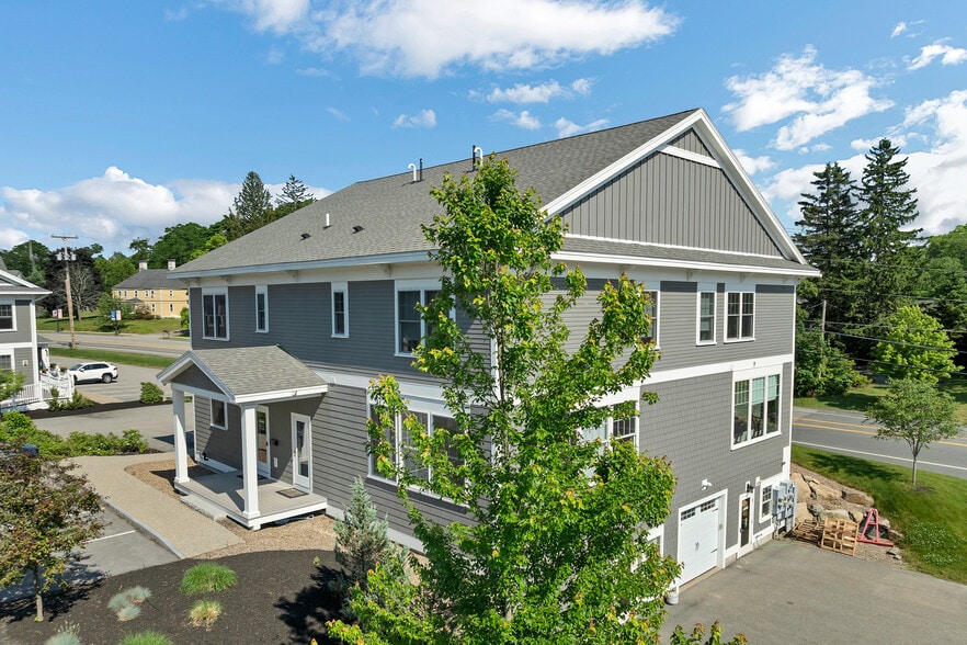 Seacoast’s Premier Commercial Mixed-Use portfolio of 2 properties for sale on LoopNet.ca - Building Photo - Image 2 of 11