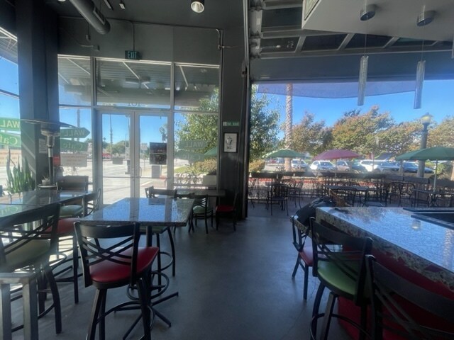 11955 W Washington Blvd, Los Angeles, CA à louer - Photo du bâtiment - Image 3 de 24