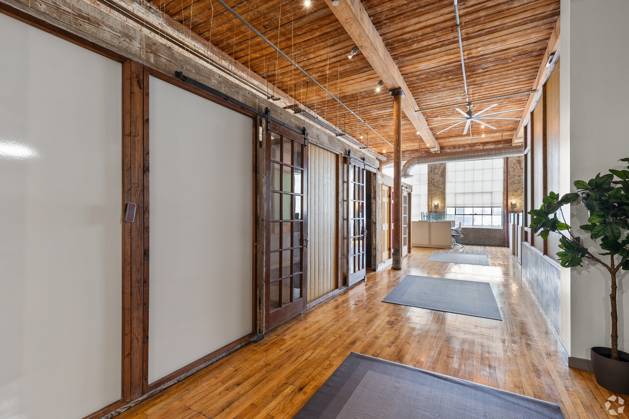 610 Elm St, McKinney, TX for lease Interior Photo- Image 1 of 2