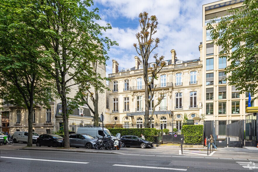 9 Avenue Franklin D. Roosevelt, Paris à vendre - Photo du bâtiment - Image 2 de 24