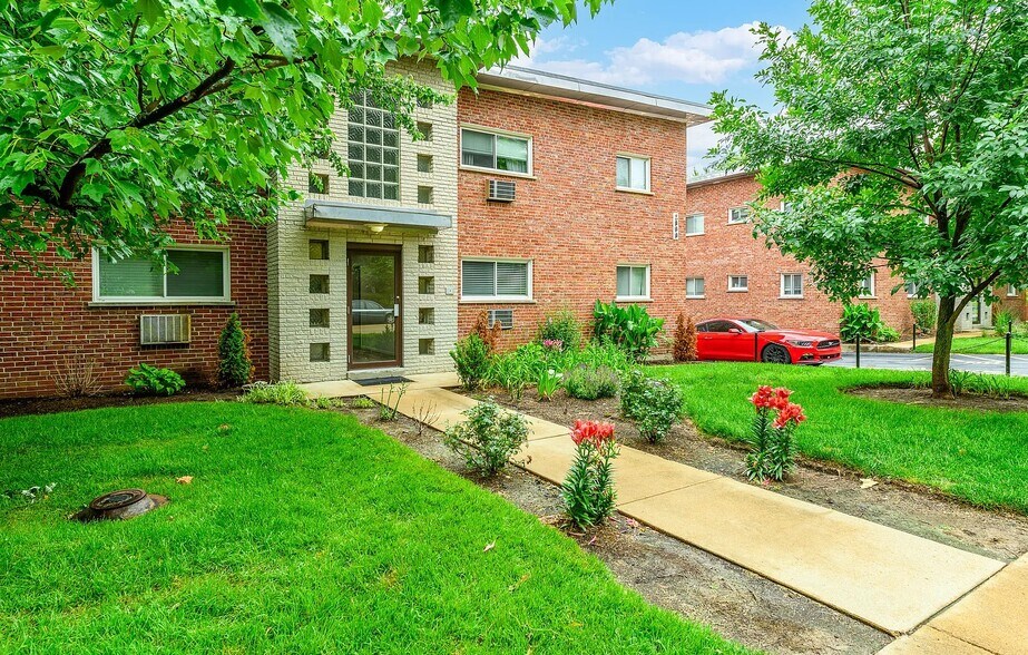 2000-2004 Bellevue Ave, Saint Louis, MO à vendre - Photo du bâtiment - Image 2 de 21