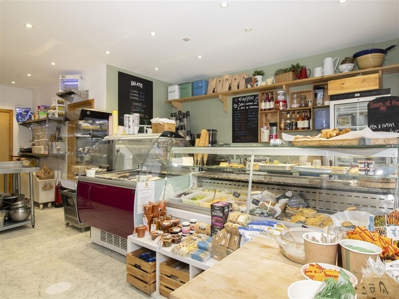 Jojo Deli, Ullapool à vendre - Photo du bâtiment - Image 2 de 11