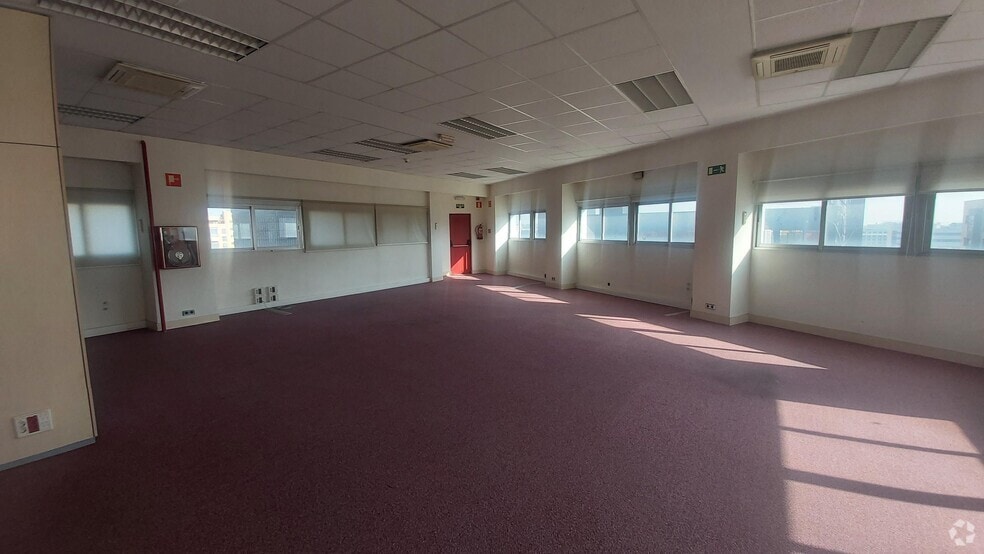 Office in Madrid, Madrid for lease - Building Photo - Image 2 of 9