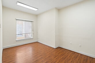 1927-1949 Westwood Blvd, Los Angeles, CA à louer Photo intérieure- Image 2 de 7