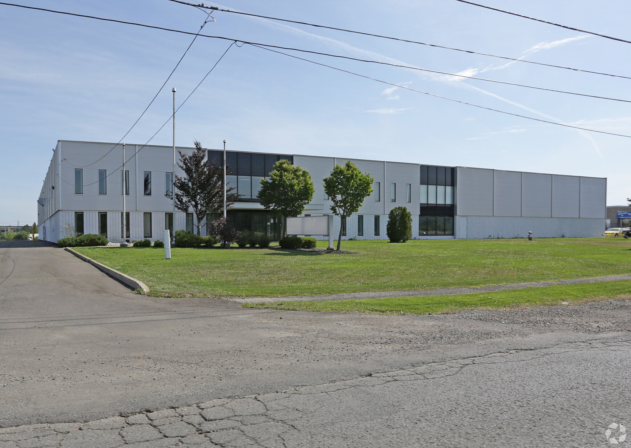 869 Barton St, Stoney Creek, ON for sale Primary Photo- Image 1 of 1