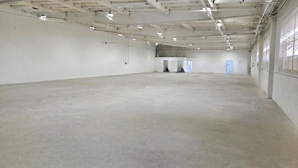 7142-7148 Condor Ave, Commerce, CA à louer - Photo du bâtiment - Image 2 de 13