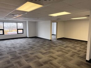 3678 W Oceanside Rd, Oceanside, NY for lease Interior Photo- Image 1 of 3