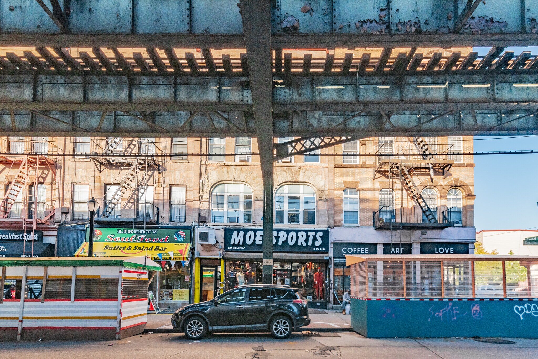 1641 Broadway, Brooklyn, NY à vendre Photo du bâtiment- Image 1 de 24