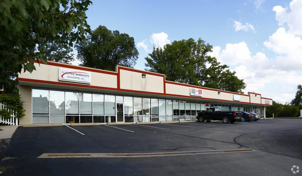 429 S Center Ave, New Stanton, PA à vendre - Photo du bâtiment - Image 3 de 6