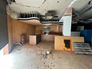 Plus de détails pour Multi-résidentiel à vendre