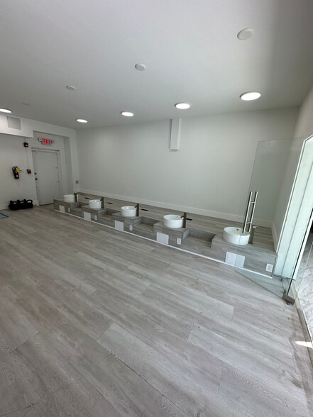 2700 Biscayne Blvd, Miami, FL for lease - Interior Photo - Image 3 of 18