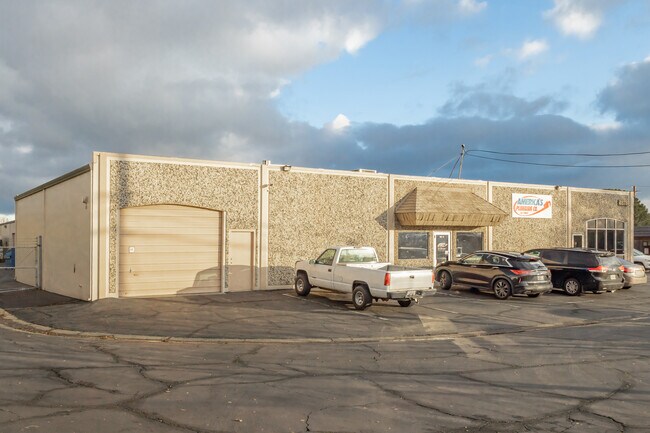 Plus de détails pour 4878 Pasadena Ave, Sacramento, CA - Industriel à louer