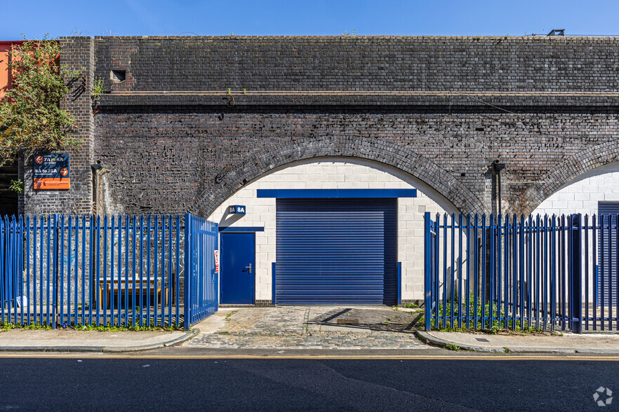 10A Cudworth St, London à louer - Photo du bâtiment - Image 2 de 2