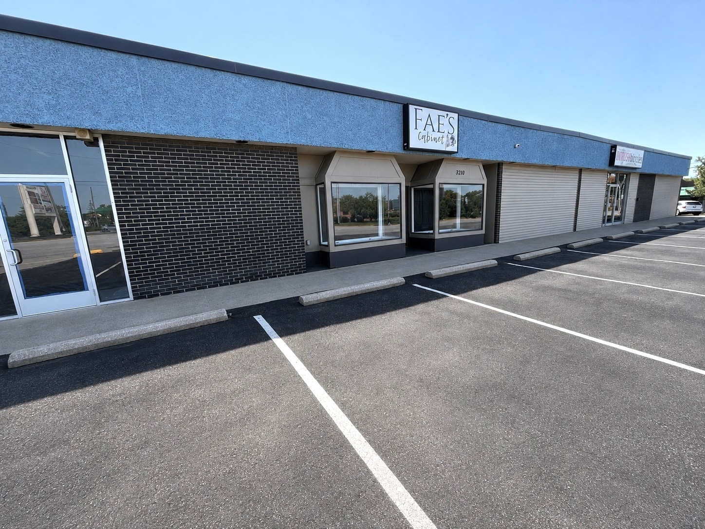 3202-3212 Crescent Ave, Fort Wayne, IN for lease Building Photo- Image 1 of 5