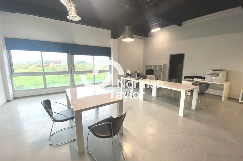Office in Montpellier for lease Interior Photo- Image 1 of 7