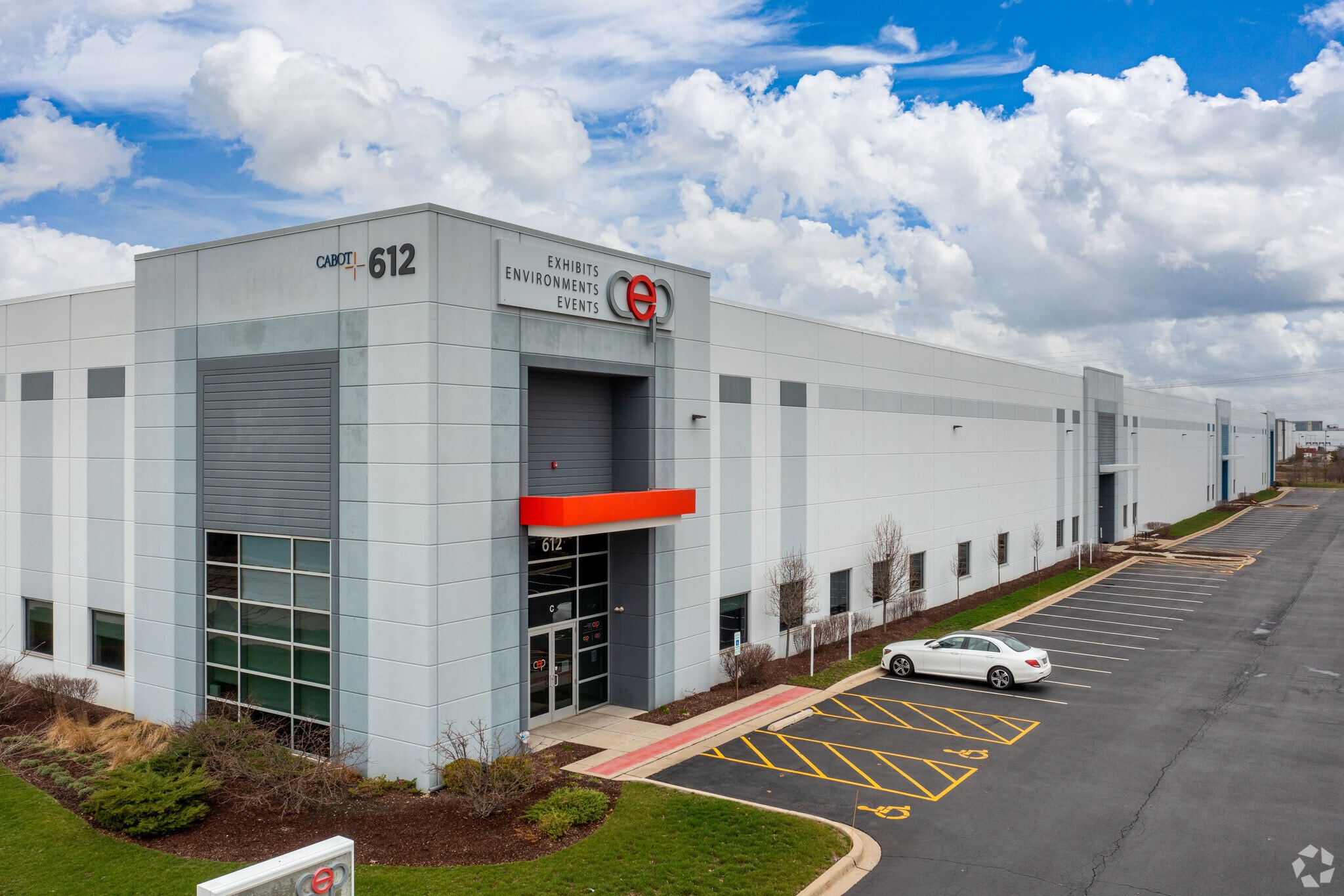 612 Territorial Dr, Bolingbrook, IL for lease Primary Photo- Image 1 of 8