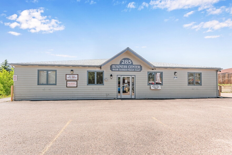 19336 Goddard Ranch Ct, Morrison, CO à louer - Photo du bâtiment - Image 3 de 13