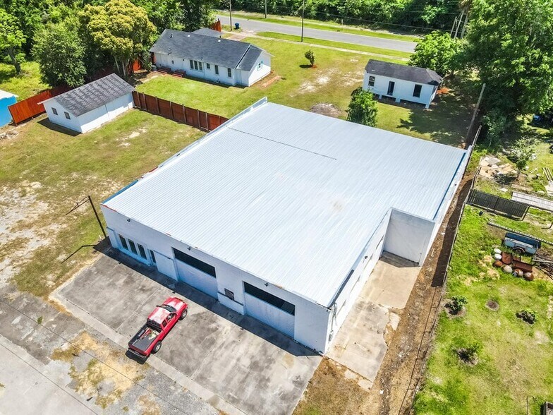 16493 SE Main St, Blountstown, FL à louer - Photo du bâtiment - Image 3 de 10