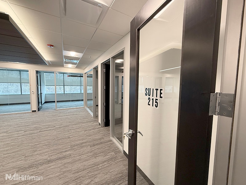 535 E Diehl Rd, Naperville, IL à louer Photo intérieure- Image 1 de 6