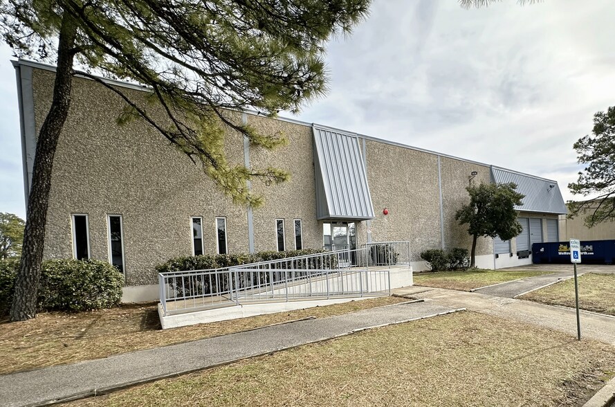 4040 Delp St, Memphis, TN à louer - Photo du bâtiment - Image 3 de 18