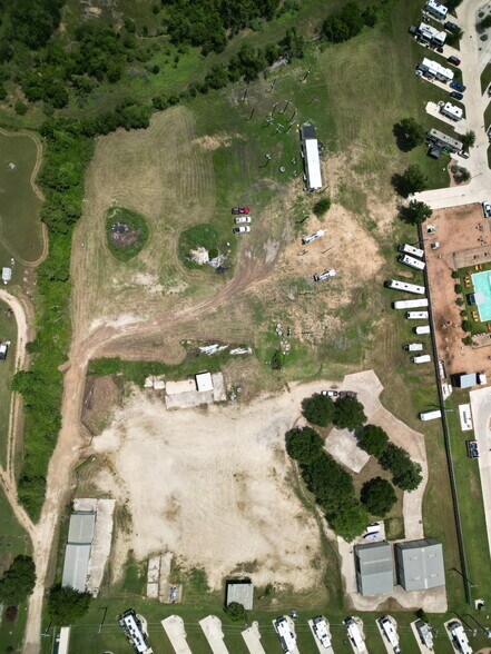 126 Grist Mill Rd, Kyle, TX à louer - Photo du bâtiment - Image 2 de 9