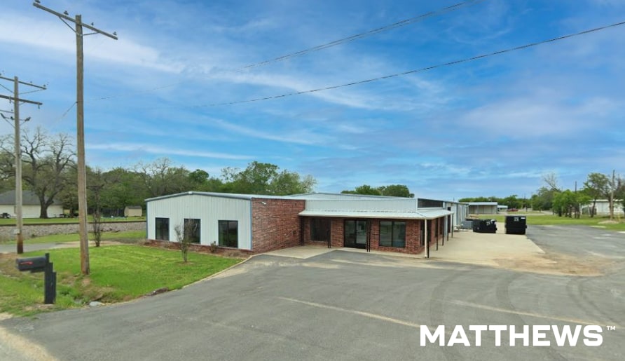 224 W Division St, Pilot Point, TX for sale Primary Photo- Image 1 of 4