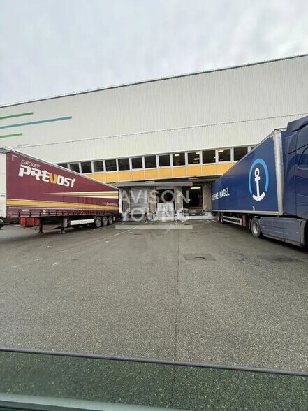 Flex in Rosny-sous-Bois for lease - Building Photo - Image 1 of 3