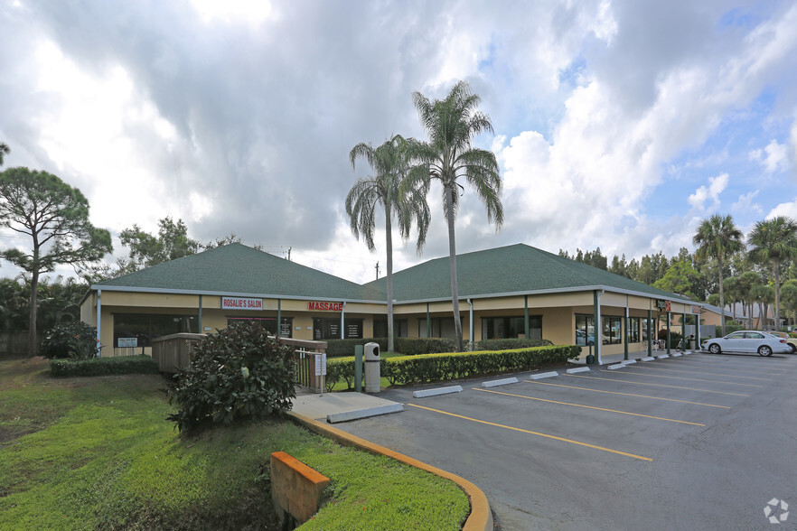 6116-6140 SE Federal Hwy, Stuart, FL à louer - Photo principale - Image 3 de 3