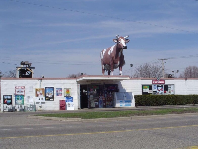 979 S Ecorse Rd, Ypsilanti, MI for lease - Building Photo - Image 1 of 10