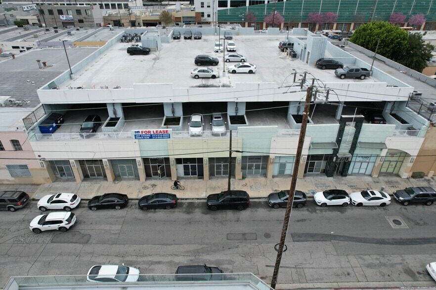 750 E 14th St, Los Angeles, CA à louer - Photo du bâtiment - Image 2 de 7
