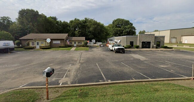 More details for 500-502 W Center St. – Retail for Sale, Edinburgh, IN
