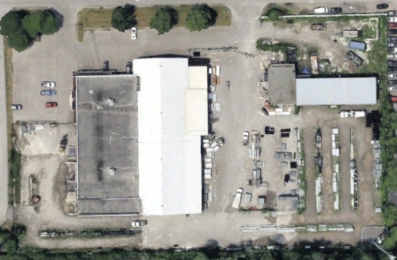 1740 Queensdale Av, Ottawa, ON for lease - Building Photo - Image 2 of 4