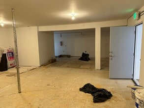 402 S Oak St, Buchanan, MI for lease Interior Photo- Image 2 of 8