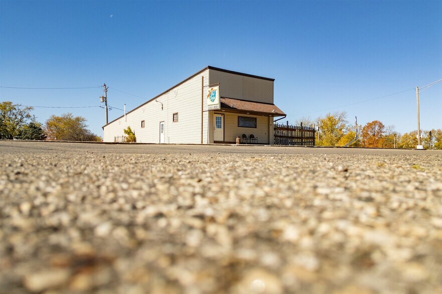 110 SW Front St, Rutland, IL à vendre - Photo du bâtiment - Image 2 de 36