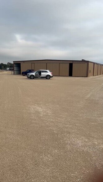 11600 FM 32, Fischer, TX à vendre - Vidéo sur l’inscription commerciale - Image 2 de 6